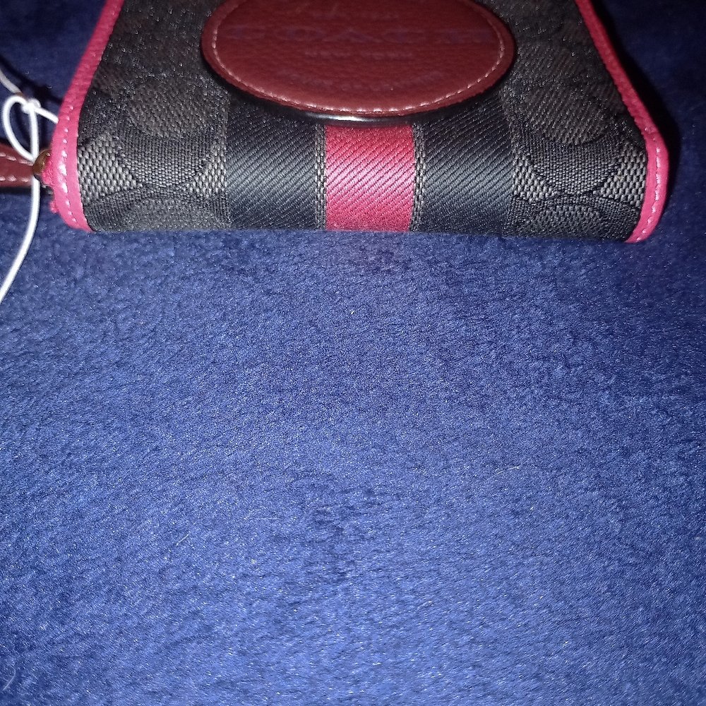 NWT Coach Patch Dempsey Small Zip Around Wallet - Picture 4 of 11